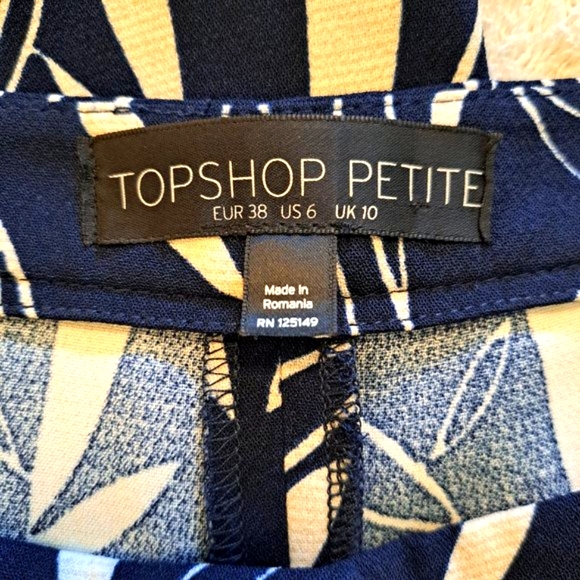 TopShop Blue Cape Leaf Patterned Culottes Wide Leg Capris Shorts Size 6 Petite - Picture 5 of 6